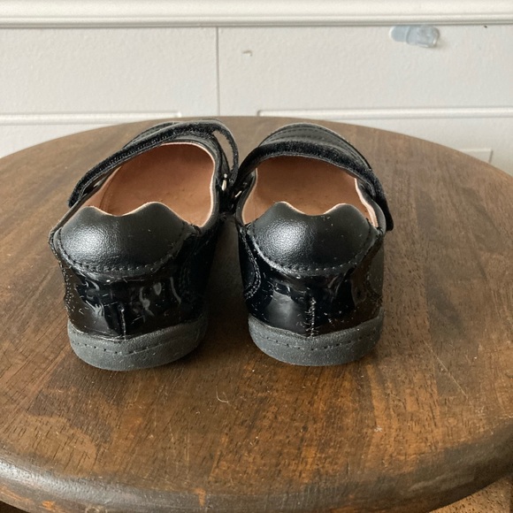 Girls Black Flats Kellie and Katie - Picture 4 of 5